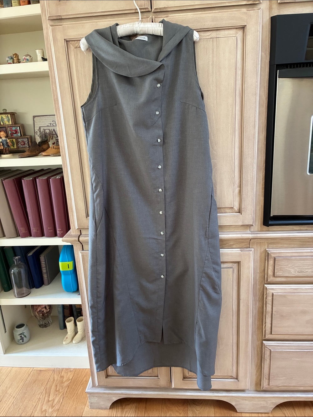 MISSLOOK Sleeveless Gray Maxi Dress with Button Front